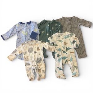 lot of preemie baby boy assorted sleepers/one piece sets (5 sleepers)